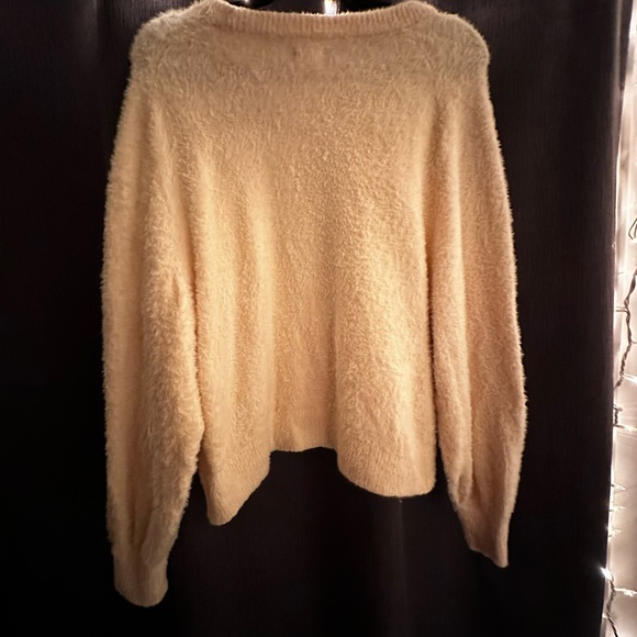 Aerie - Fuzzy Soft Sweater Size S - Picture 3 of 3